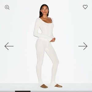 SKIMS Off-White Women's Pantsuit